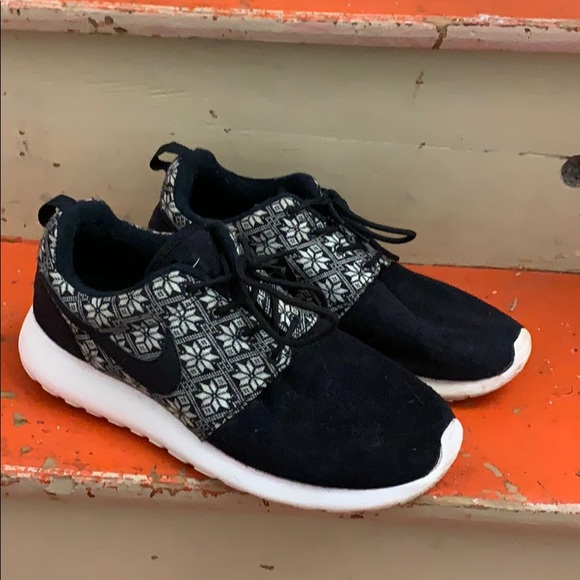 Nike Roshe One Winter “Yeti” men’s 7.5 - Picture 2 of 3